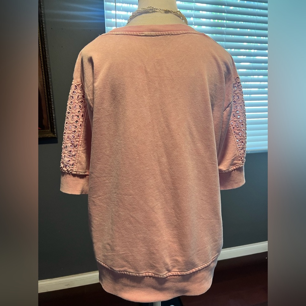 NWOT Pink Ombre Lace Sleeve Women's Top. - Picture 2 of 6